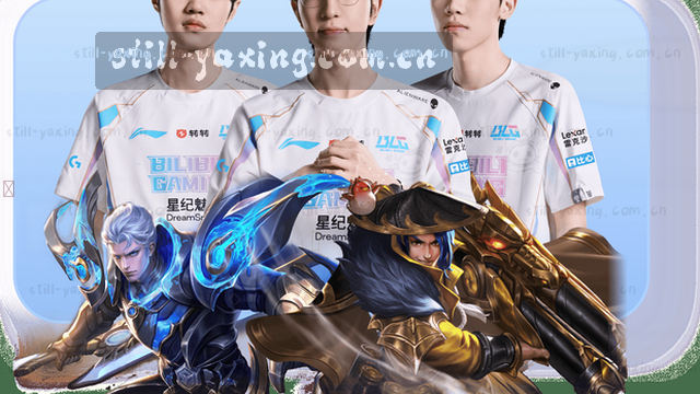 1. 安全第一，警钟长鸣
2. 警惕风险，守护平安
3. 安全提醒，防患未然
4. 时刻注意，安全同行